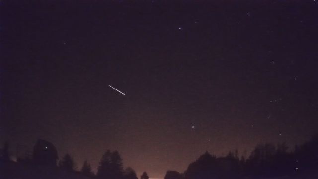 AMS52 meteor