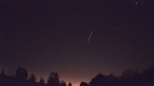 AMS52 meteor