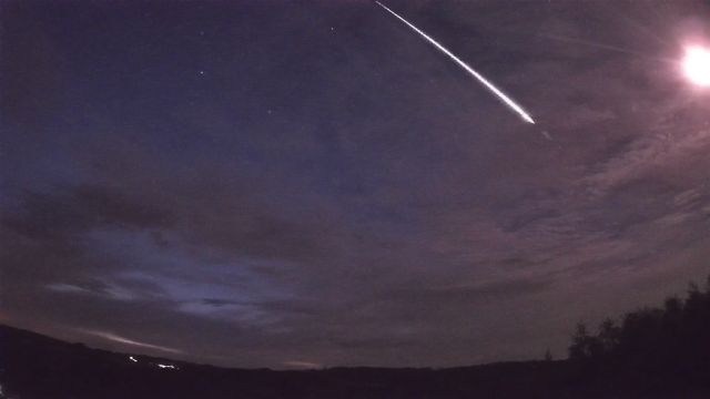 AMS52 meteor