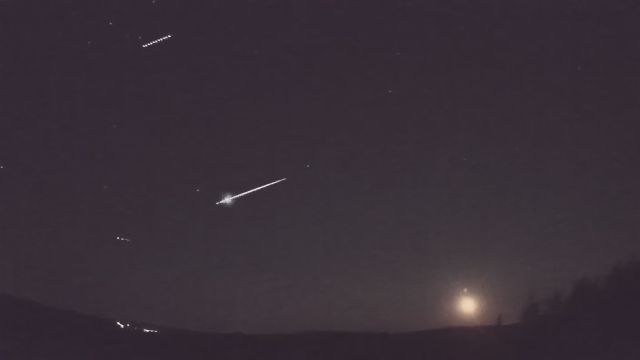 AMS52 meteor