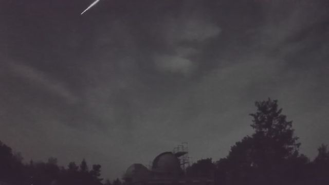 AMS52 meteor