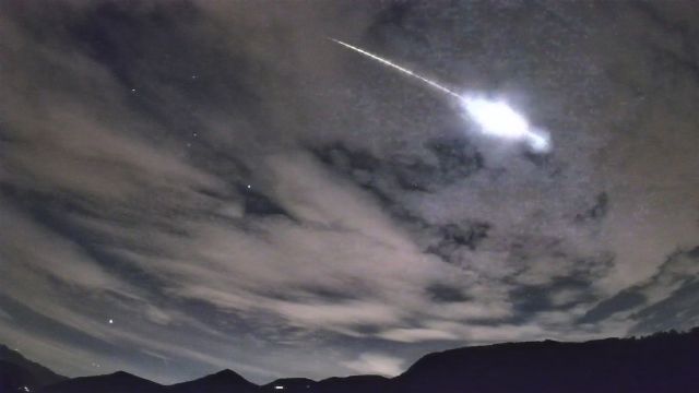 AMS73 meteor