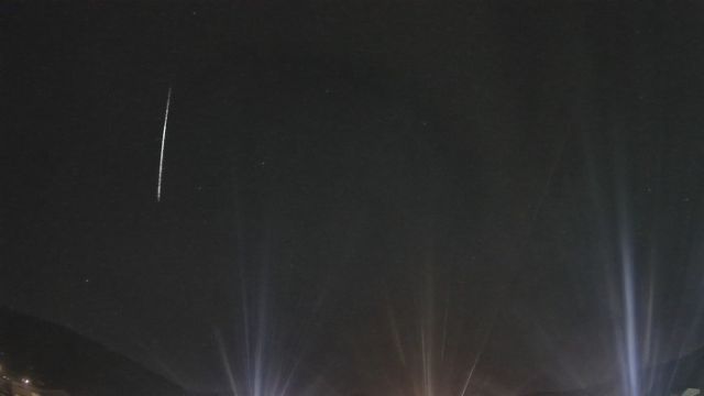 AMS82 meteor