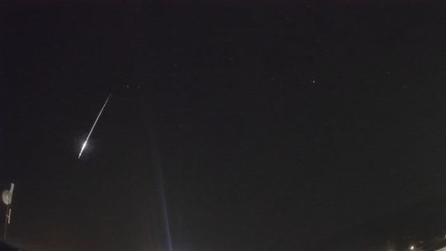 AMS82 meteor