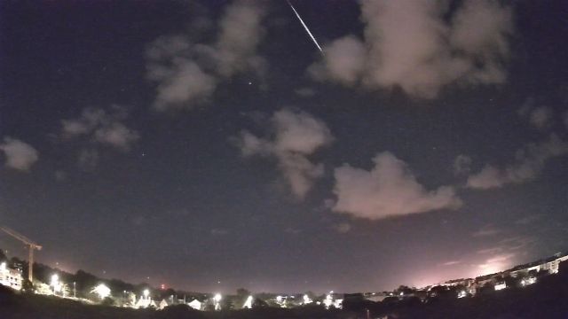 AMS83 meteor