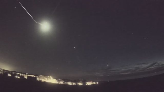 AMS83 meteor