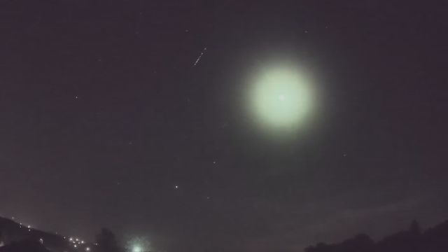 AMS90 meteor