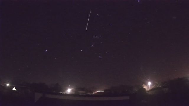 AMS90 meteor