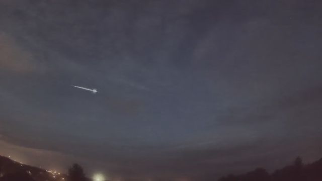 AMS90 meteor