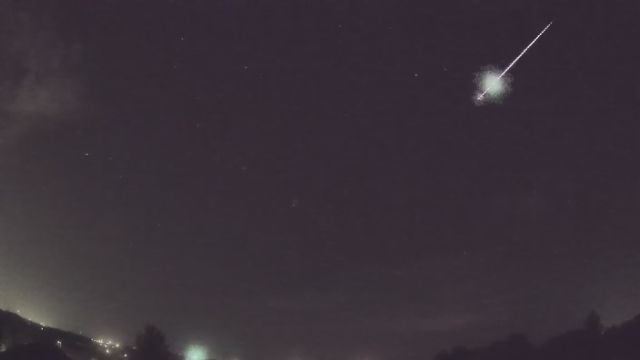 AMS90 meteor
