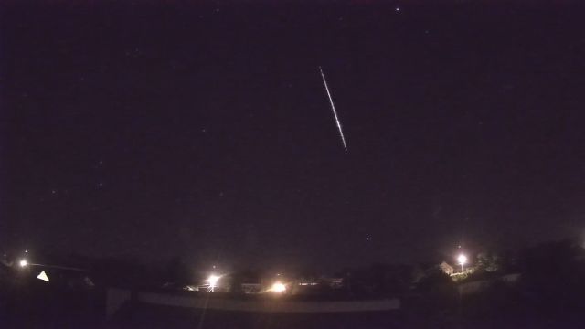 AMS90 meteor