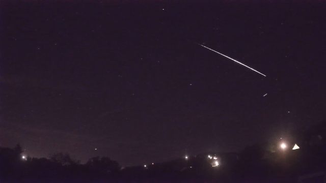AMS90 meteor