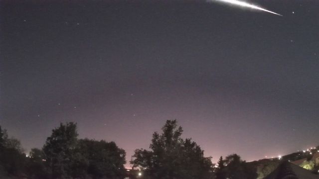 AMS90 meteor