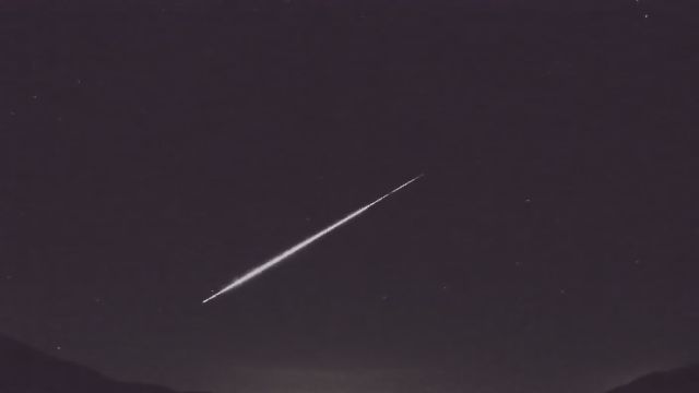 AMS92 meteor