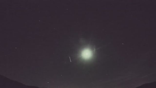 AMS92 meteor