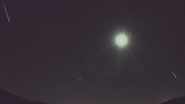 AMS92 meteor