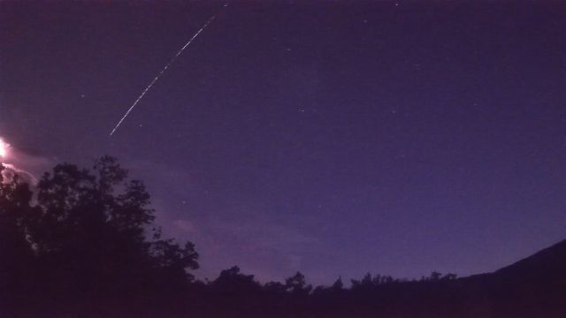 AMS92 meteor