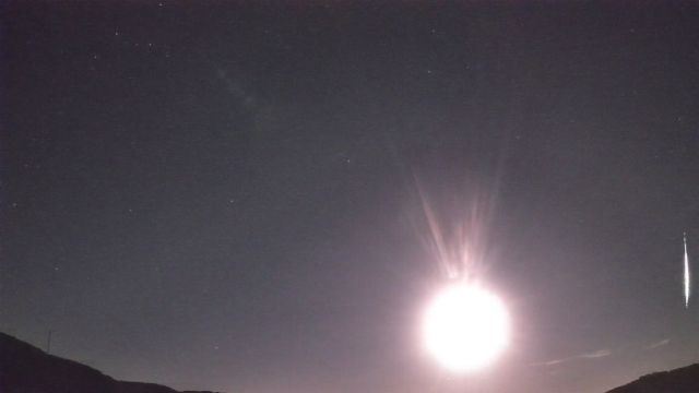 AMS92 meteor
