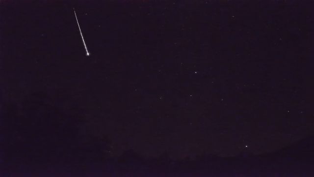 AMS92 meteor